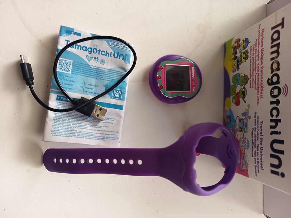 Tamagotchi Uni  Como Novo (Com Wi-Fi e Ecrã a Cores).