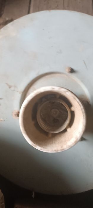 Уличный фонарь или теплица