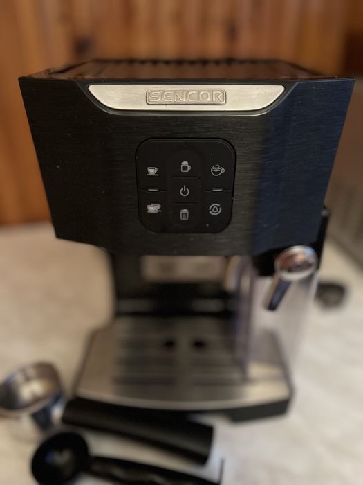 Ekspres do kawy kolbowy półautomatyczny  Sencor