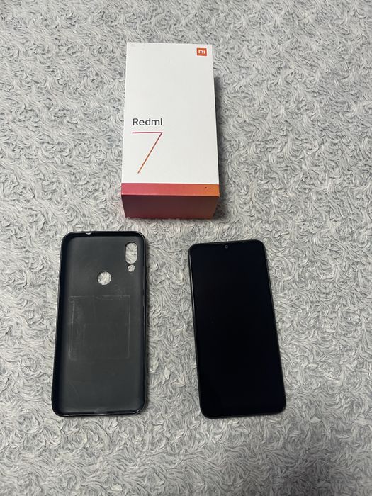 Продам телефон  Redmi 7
