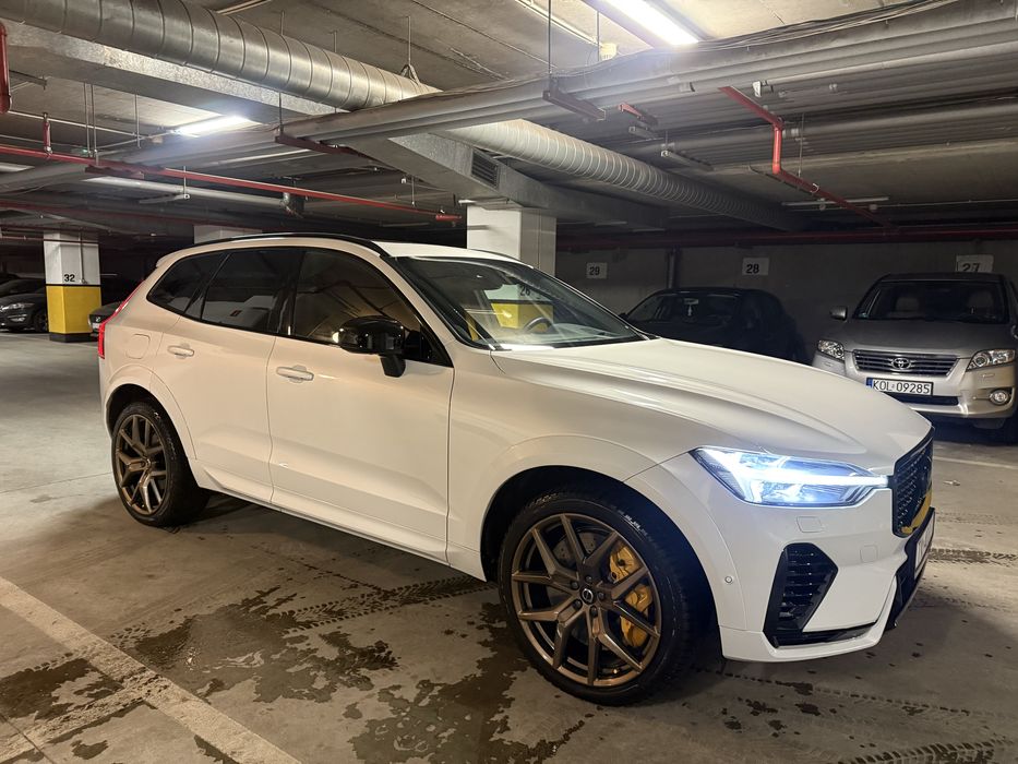 Volvo XC60 Polestar Engineered Hybryda Plug in Harman Panorama