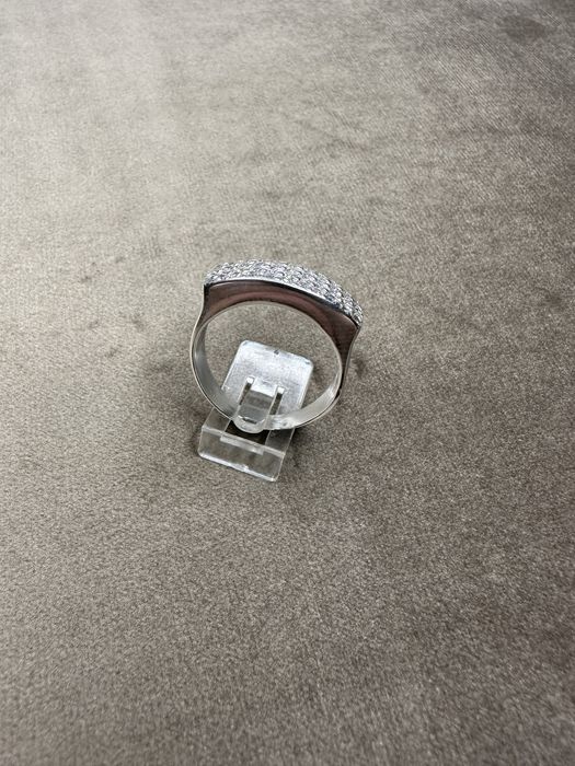 Anel em prata e zirconeas