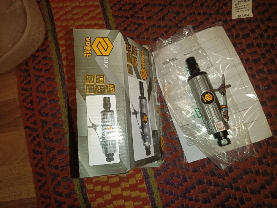 Пряма пневматична шліфувальна машина Vorel 81107.