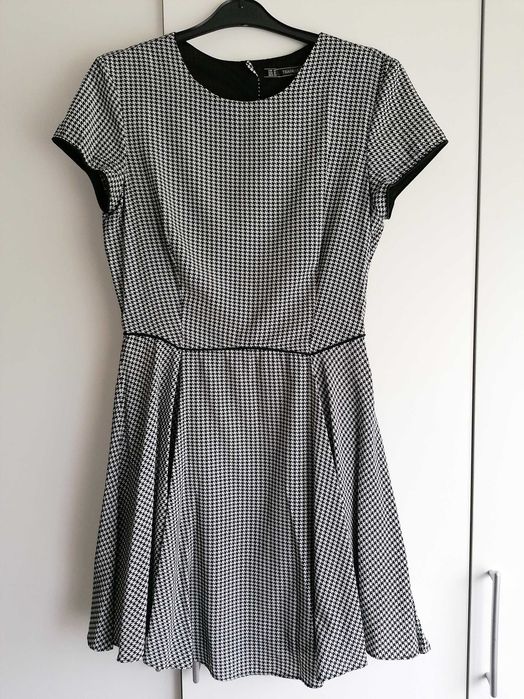 Vestido Clássico Pied de Poule Zara Mafamude E Vilar Do Paraíso