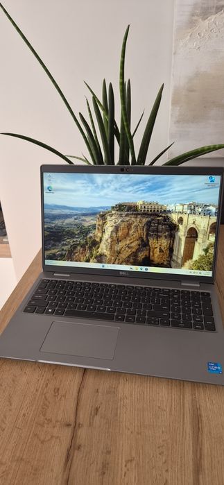 Laptop Dell Latitude 5520 | i5-1145G7 | 16GB | 512GB SSD | Win 11