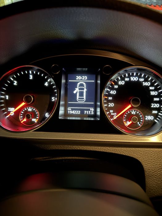 Продається  VOLKSWAGEN   PASAT  CC