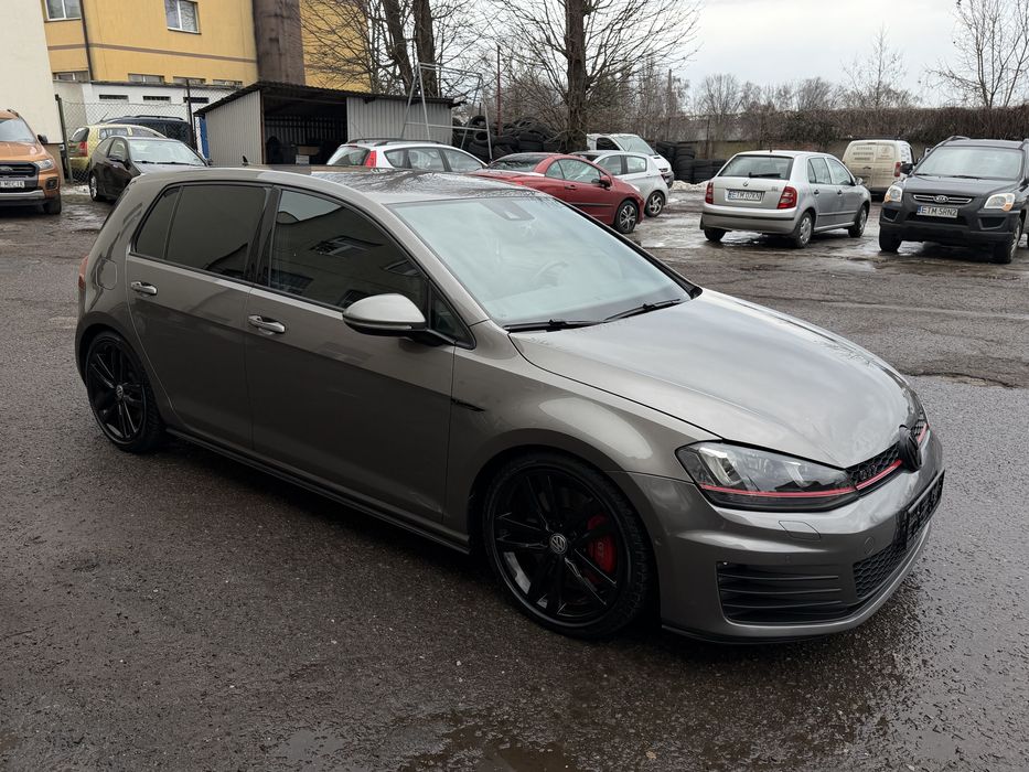 Volskwagen Golf GTI 230 KM dynaaudio kamera DSG gwint KW akrapovic