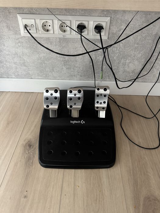 Руль Logitech g29