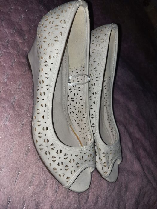 Buty 39 na małym koturnie klinie obcas letnie lato