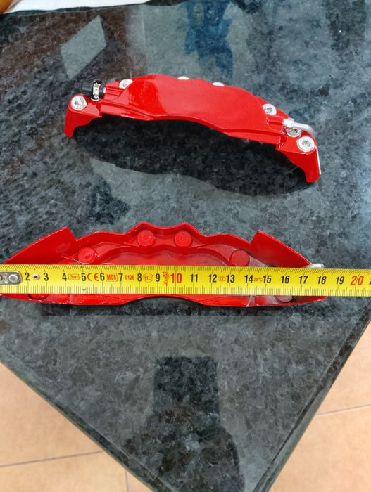 Capas travoes em metal