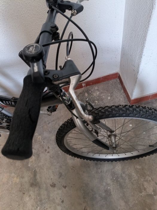55€ bicicleta roda 24 pegar e andar tudo ok