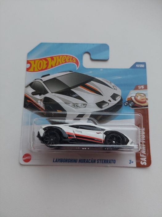 Hot Wheels Lamborghini Huracán Sterrato, McLaren  f1