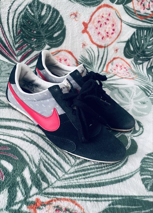 Nike Pre Montreal Racer LT TXT (numer katalogowy: 555298-002). Rozmiar 38
