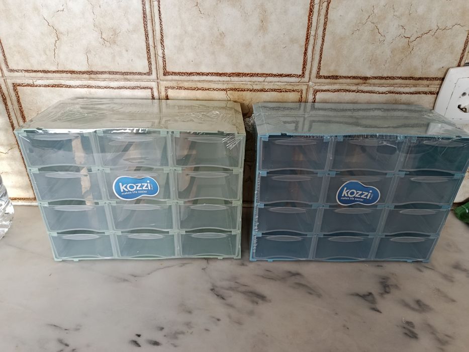 Caixa organizadora com 12 gavetas