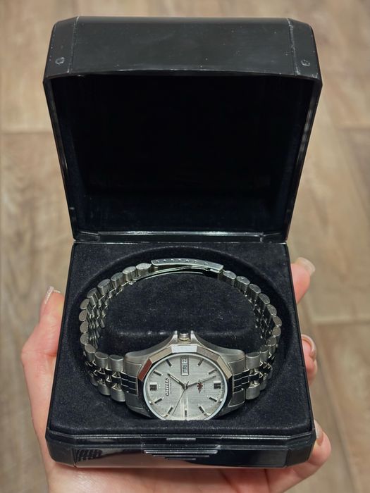 Продам новий годинник CITIZEN