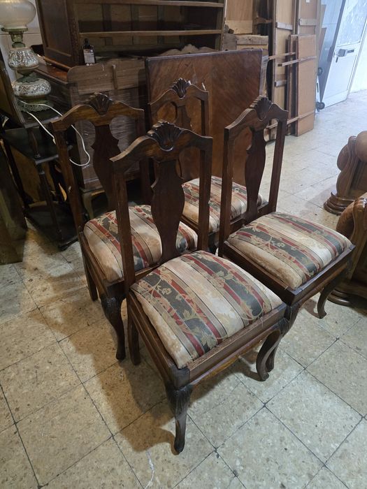 Cadeiras  antigas