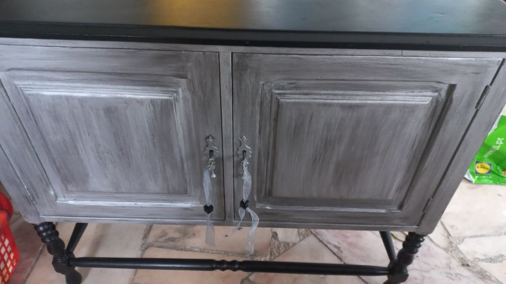 Móvel antigo recuperado