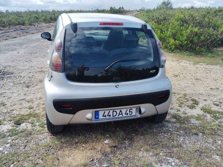 Peugeot 107 1.0 motor de corrente Toyota estado impecavel