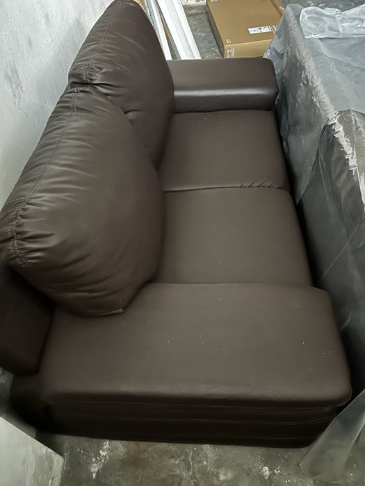 Conjunto sofas castanho escuros