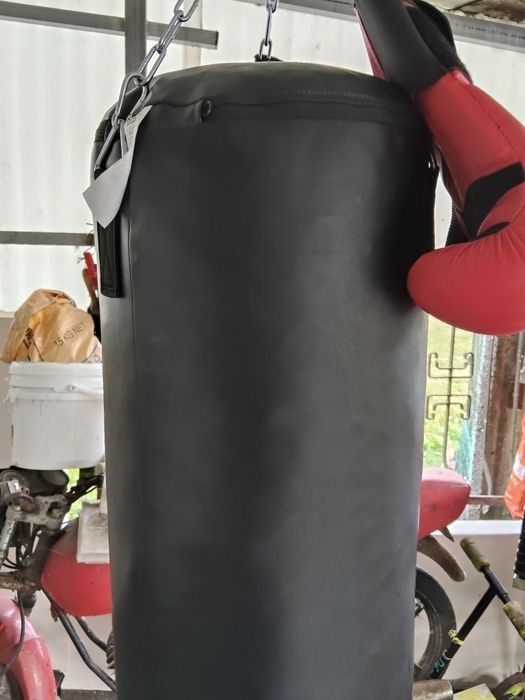 Saco de boxe com muito pouco uso