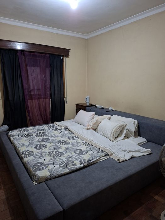 Cama com colchão 200X180 Laskasas