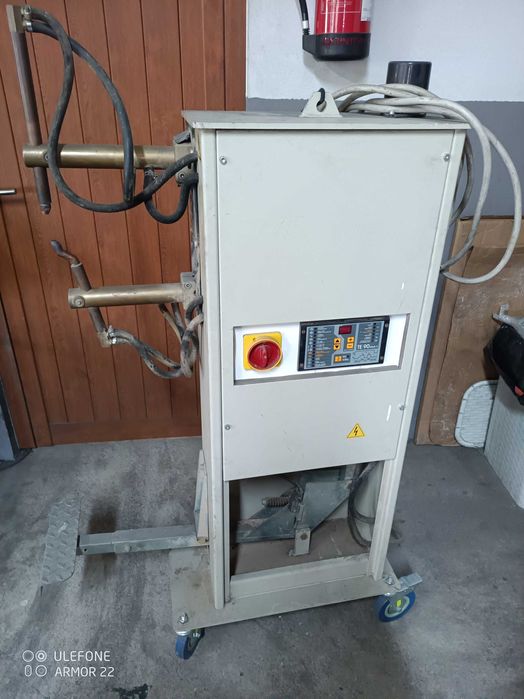 Máquina de soldar por pontos