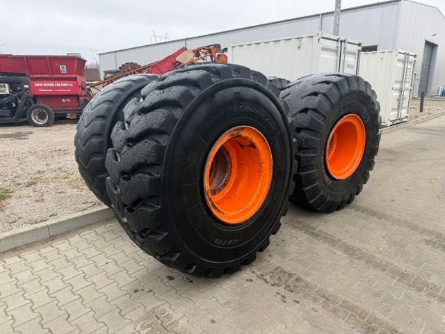 DOOSAN DL 400 koła komplet 4 szt