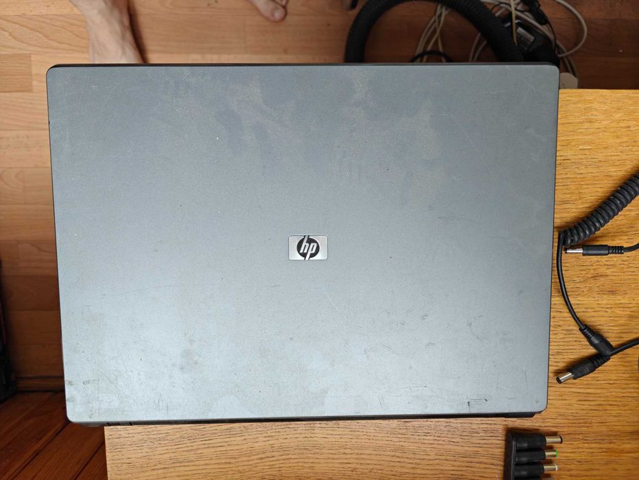 Лот з 4 неробочих ноутбуків. На запчастини або відновлення.