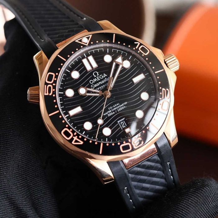 Годинник автоматичний  Omega Seamaster Diver 300M 42 mm watch Sedna Ref. 210.62.42.20.03.003