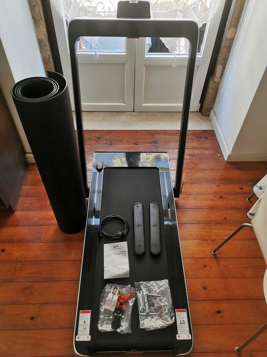 Passadeira elétrica Clover Fitness T4000 + Tapete para proteger o chão