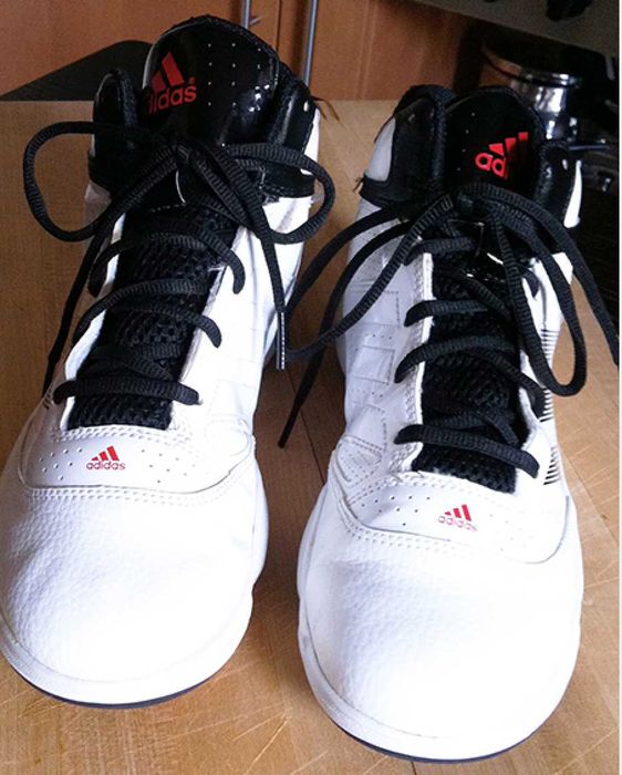 Calçado e Calções Adidas para Basketball LA Lakers