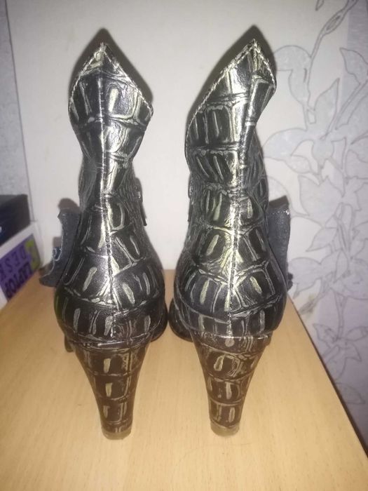 ботильоны  irregular choice (натуральная кожа)