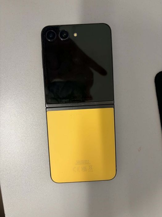 Samsung Z Flip 5