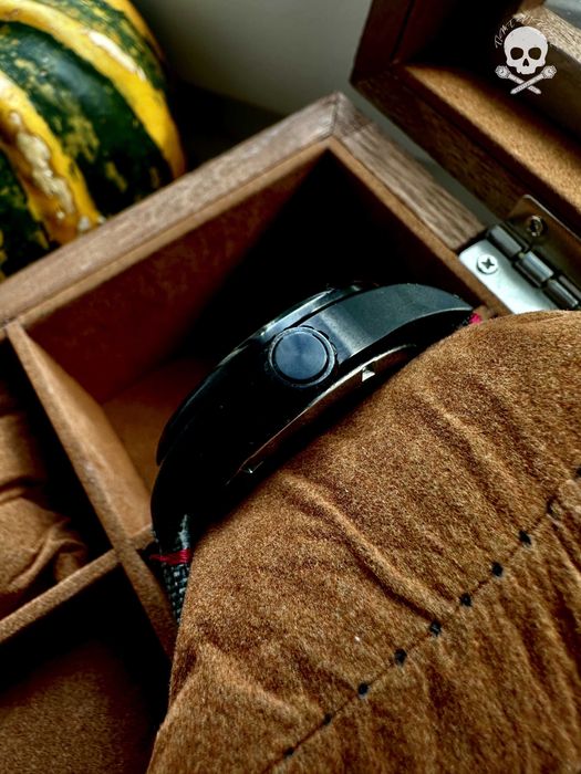 Citizen Eco-Drive Sports AW5005-39H | czarny, czerwone akcenty, stan bardzo dobry, pudełko Citizen