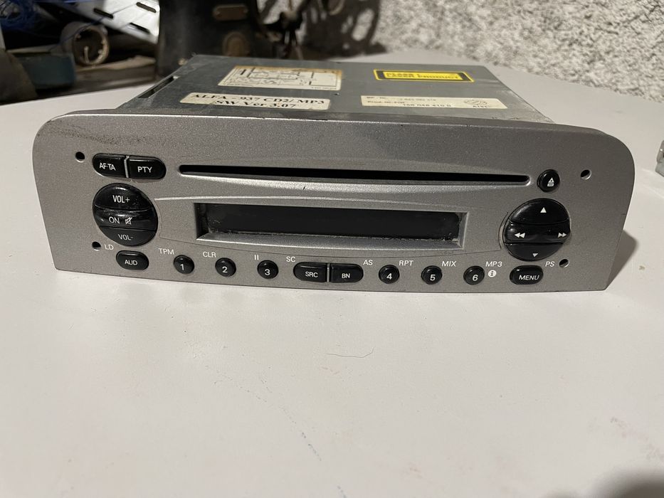 Rádio automóvel Alfa Romeo 147 /GT de CD