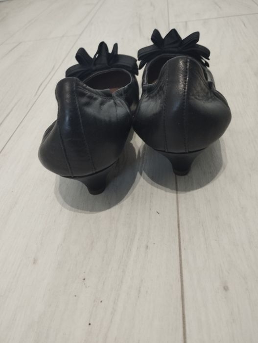 Buty na obcasie 5th Avenue rozm 40