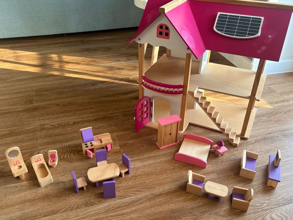 Іграшковий будиночок