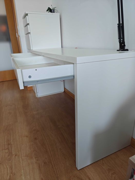IKEA MICKE Secretária Branca