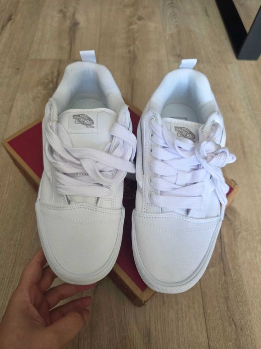 Nowe białe oldschool sneakersy Vans skate Knu Stack 39 true white