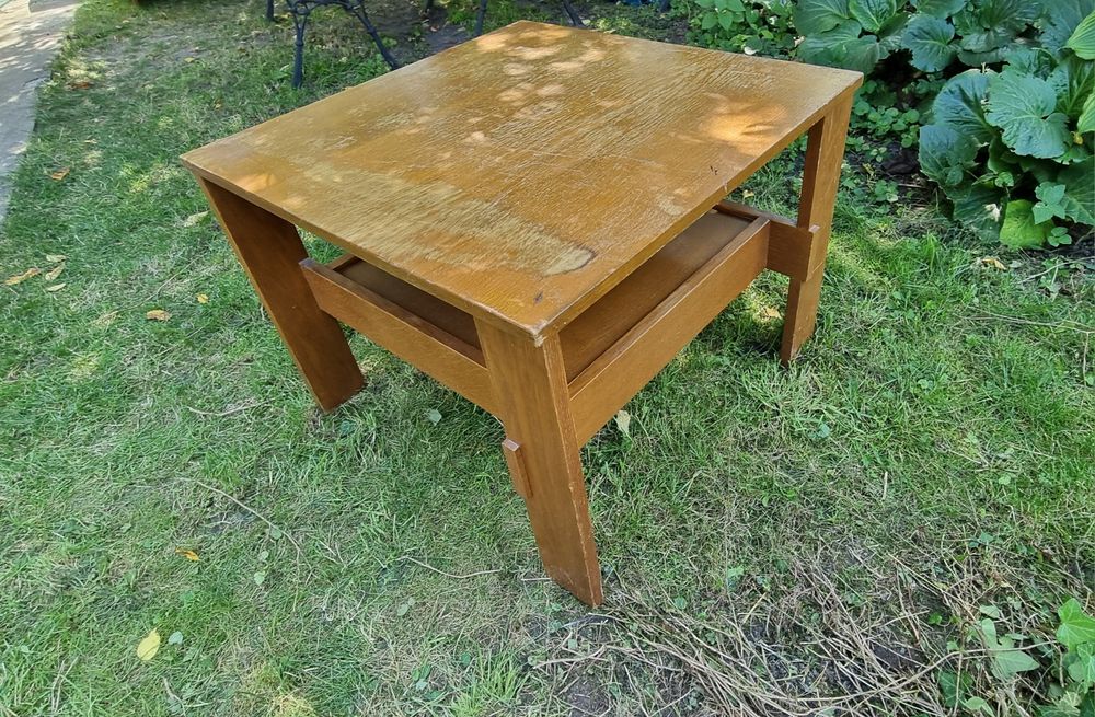 Stolik kawowy drewniany do renowacji PRL