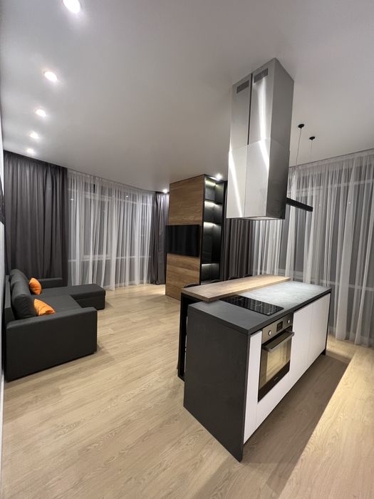 СВОБОДНА! Посуточно Французский бульвар ЖК Париж возле моря