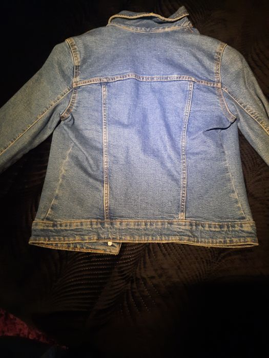 Três peças de roupa: saia+casaco+camisa