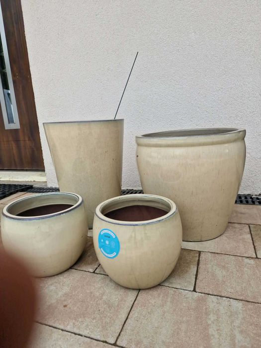 duże donice ogrodowe, donice z ceramiki, różne rozmiary