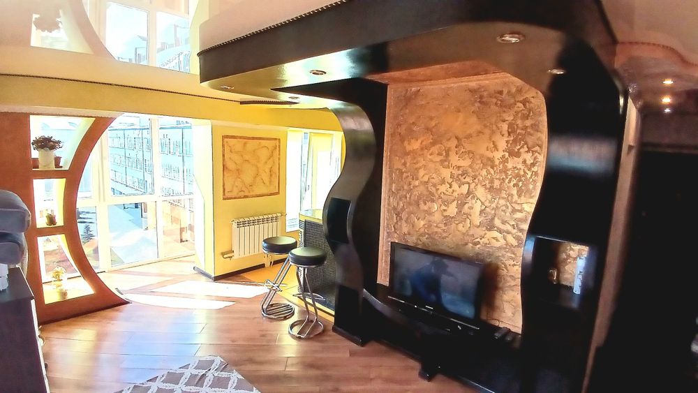 Квартира посуточно, почасово студия в центре с классным ремонтом.