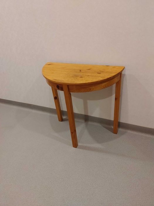 konsolka IKEA HEMNES- LEKSVIK-drewno-stół IKEA-regał-połki