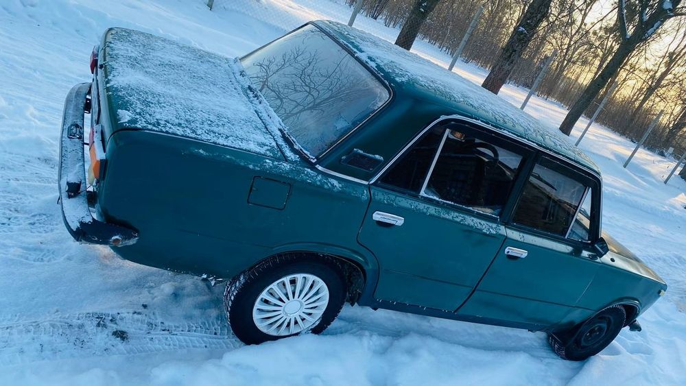 Машина сів і поїхав. Деталі за номером 09*********98.