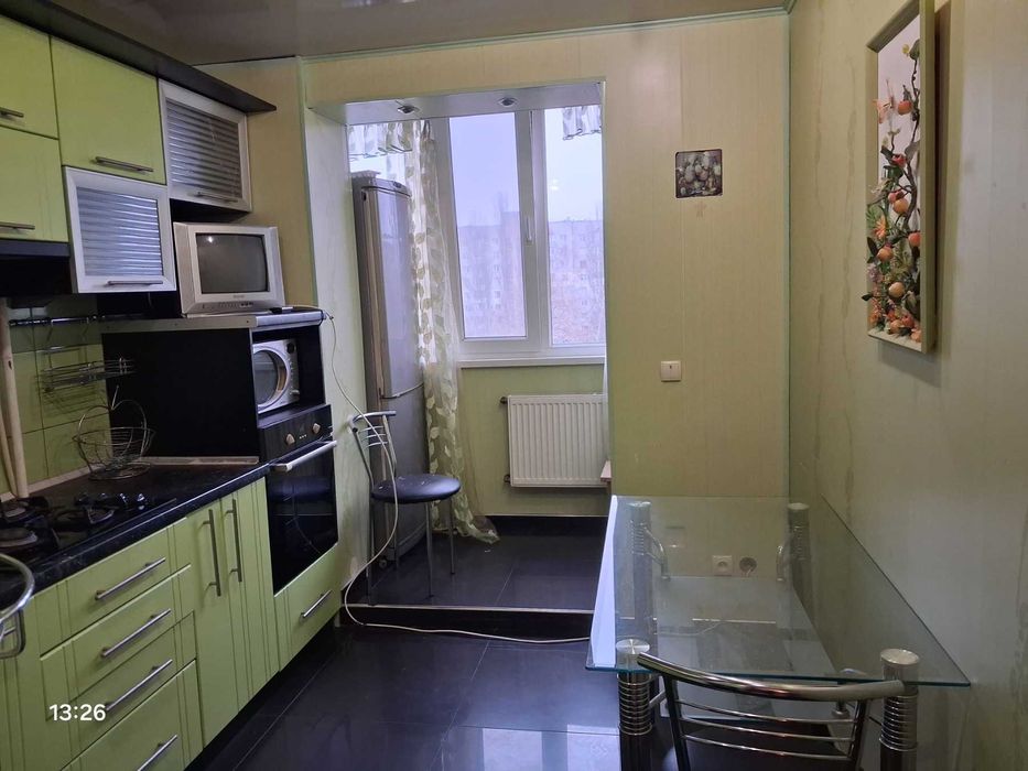 .Продаж гарної 3-х кімнатної квартири у р-ні ПЗР.