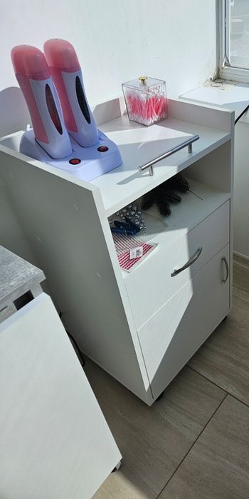 Тумба, столик на колёсиках косметологическая