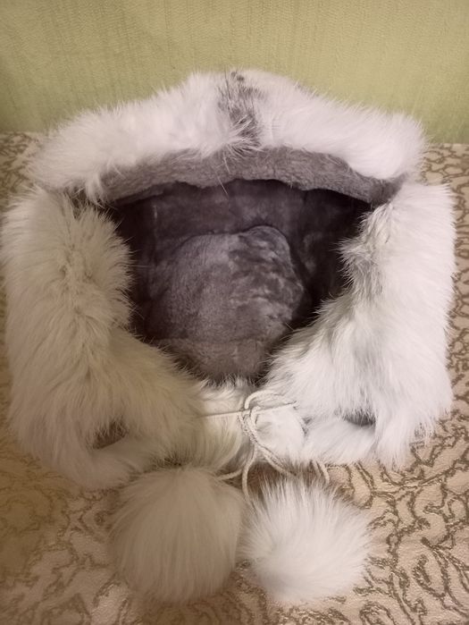 Продам теплые зимние шапки