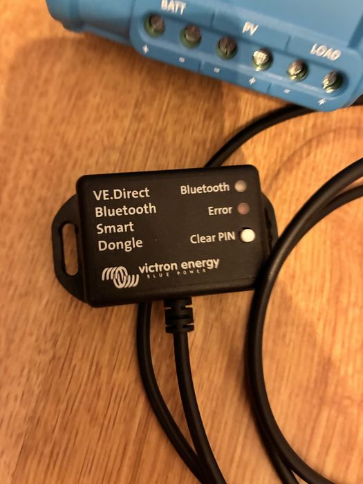 Victron charge controller mppt 100 I 15  plus Bluetooth smart dongle